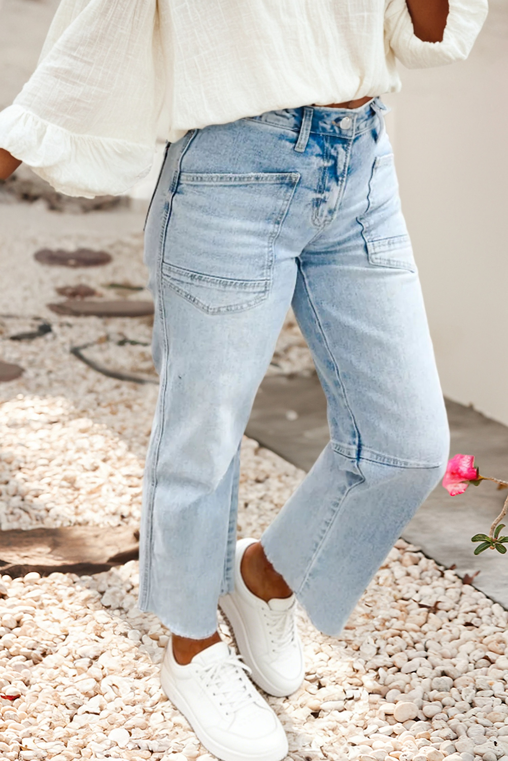 Spring 2026 Frayed Cropped Light Wash Jeans|